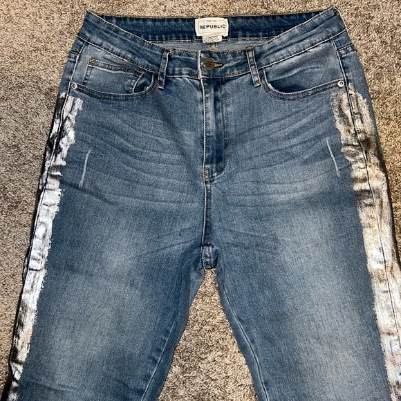 FOR THE REPUBLIC METALLIC SILVER SIDE FRINGE BOTTOM DENIM JEANS size 6 - Picture 4 of 5